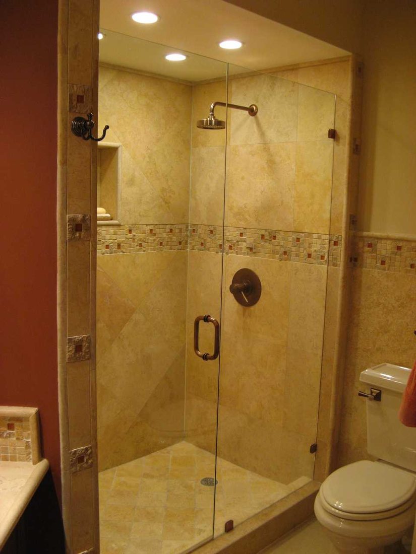 Bathroom tile work Miami – travertine shower and flooring